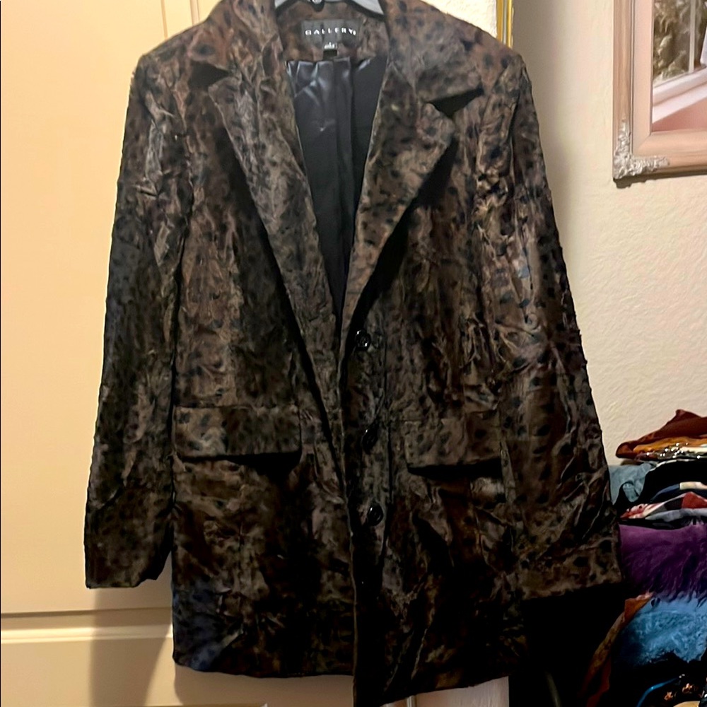 Beautiful blazer by Gallery